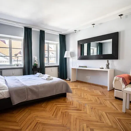 Old Town Heart Xvii - Freta Luxury