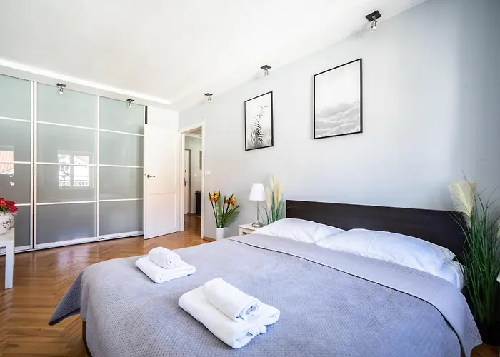 Old Town Heart Xvii - Freta Luxury דירה